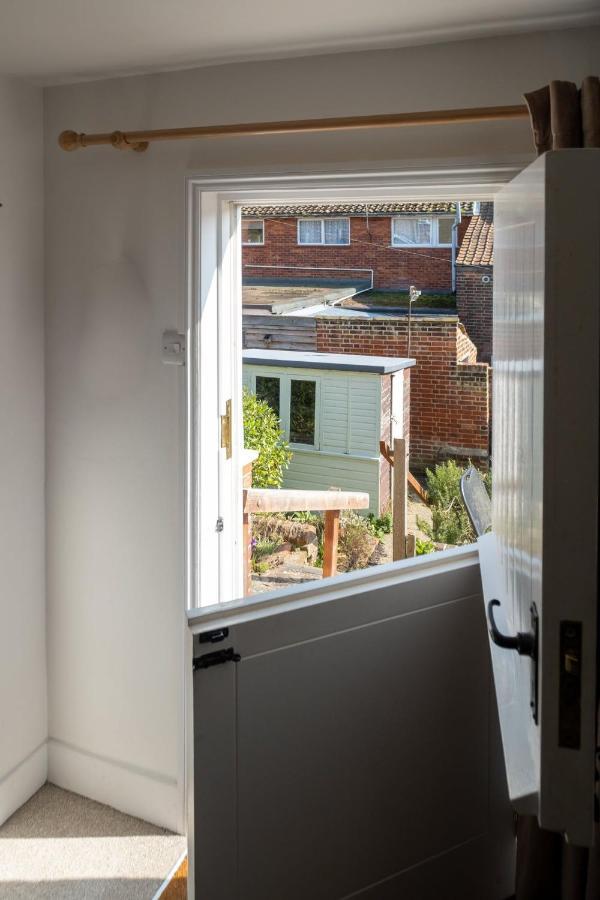Poppy - Coastal Holiday home